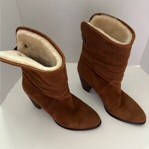UGG Size 9 Brown Suede Heeled Ankle Boots